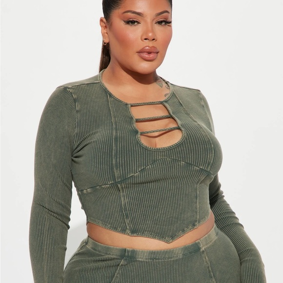 Fashion Nova Janie Olive Legging Set - Picture 4 of 8